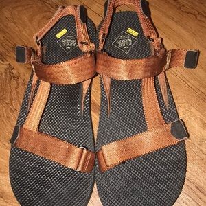 Men’s free water sandals
